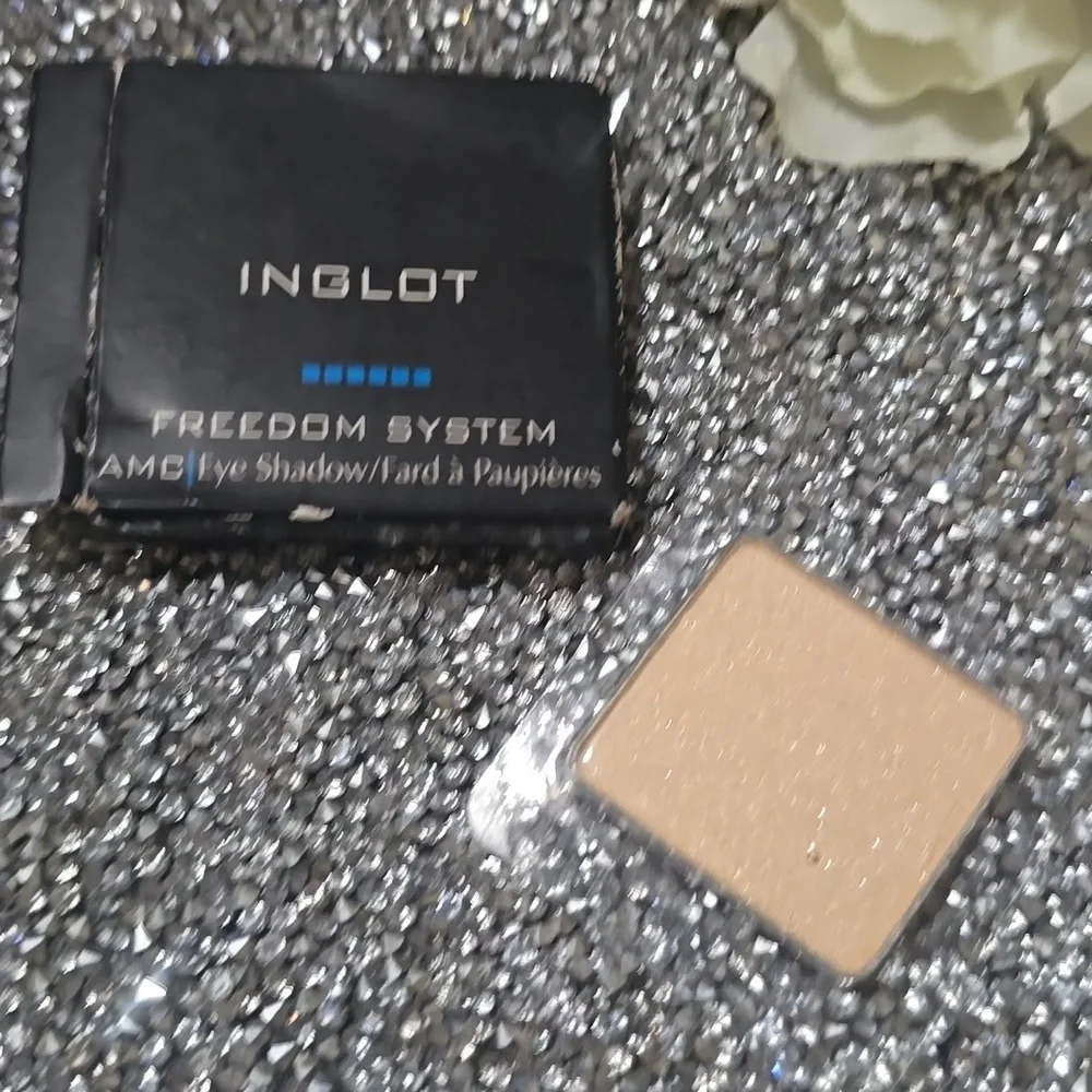❇️🧚‍♀️#30 Inglot RARE Freedom System Eyeshadow NWT
